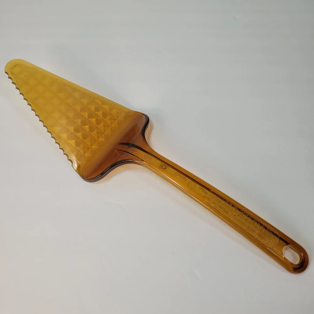 Vintage Ultratemp Amber Pie Cake Server #2119 Serrated Robinson Knife Co USA